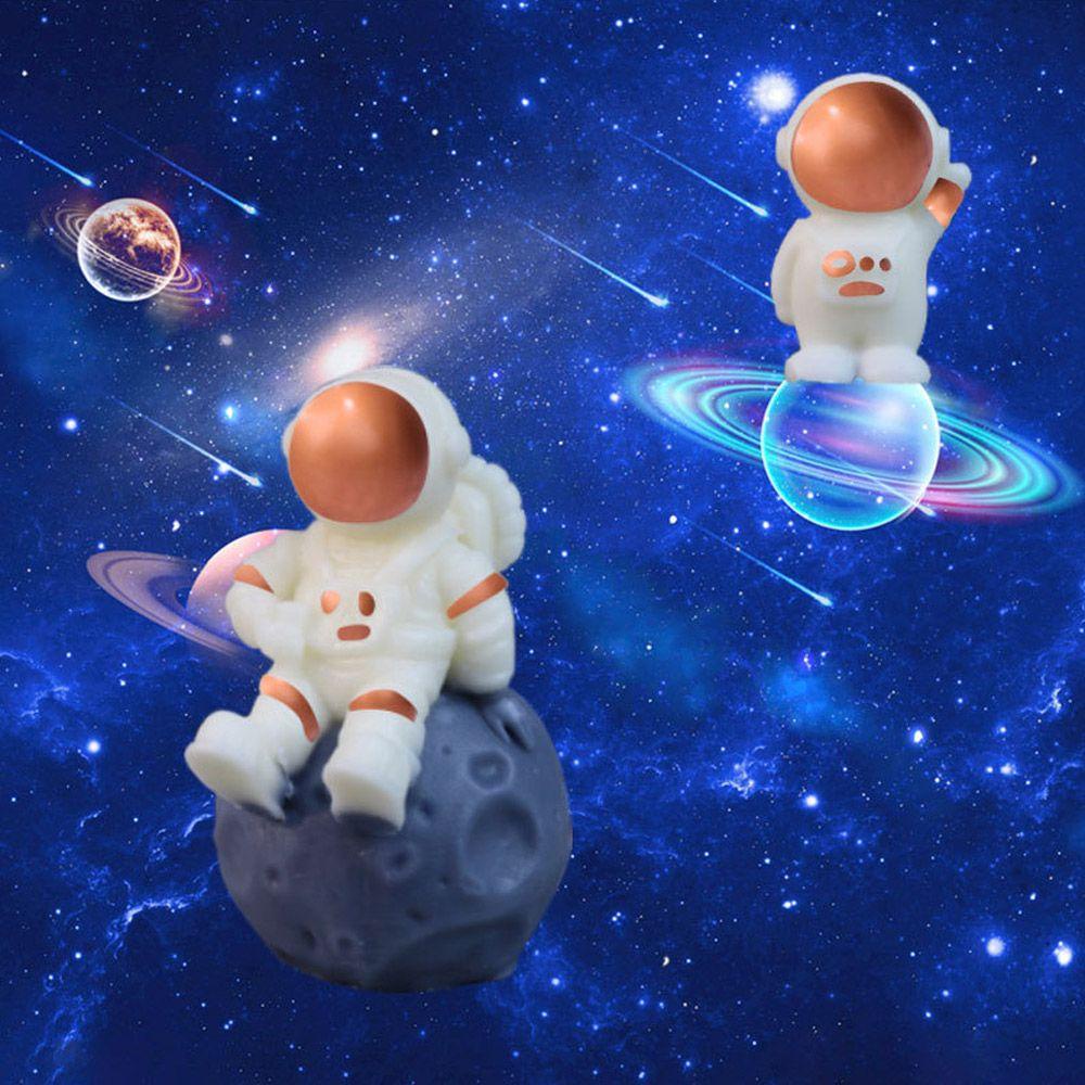 SUSANS Khuôn Làm Nến / Xà Phòng Hình Phi Hành Gia / Mặt Trăng