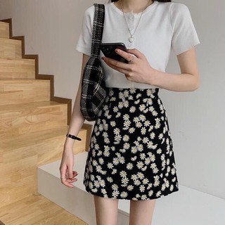 SET CHÂN VÁY HOA CÚC+ ÁO THUN TRẮNG