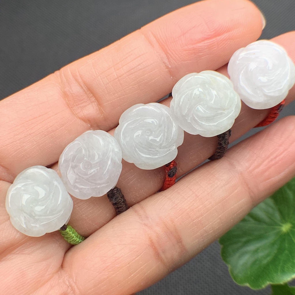 Nhẫn hoa phong thủy ngọc cẩm thạch/Ngọc phỉ thúy tự nhiên