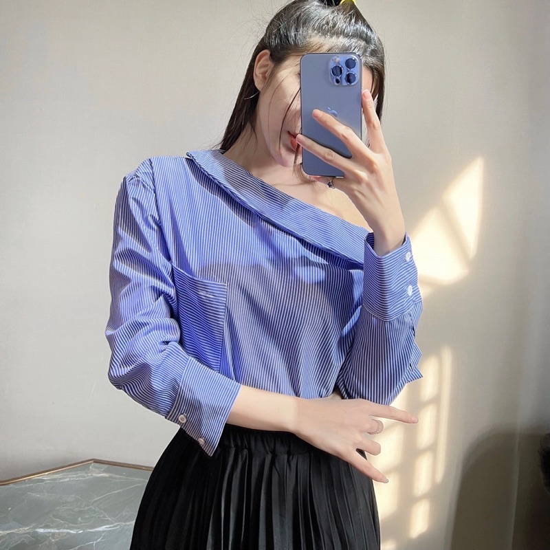 Áo Sơ Mi Xanh Lệch Vai