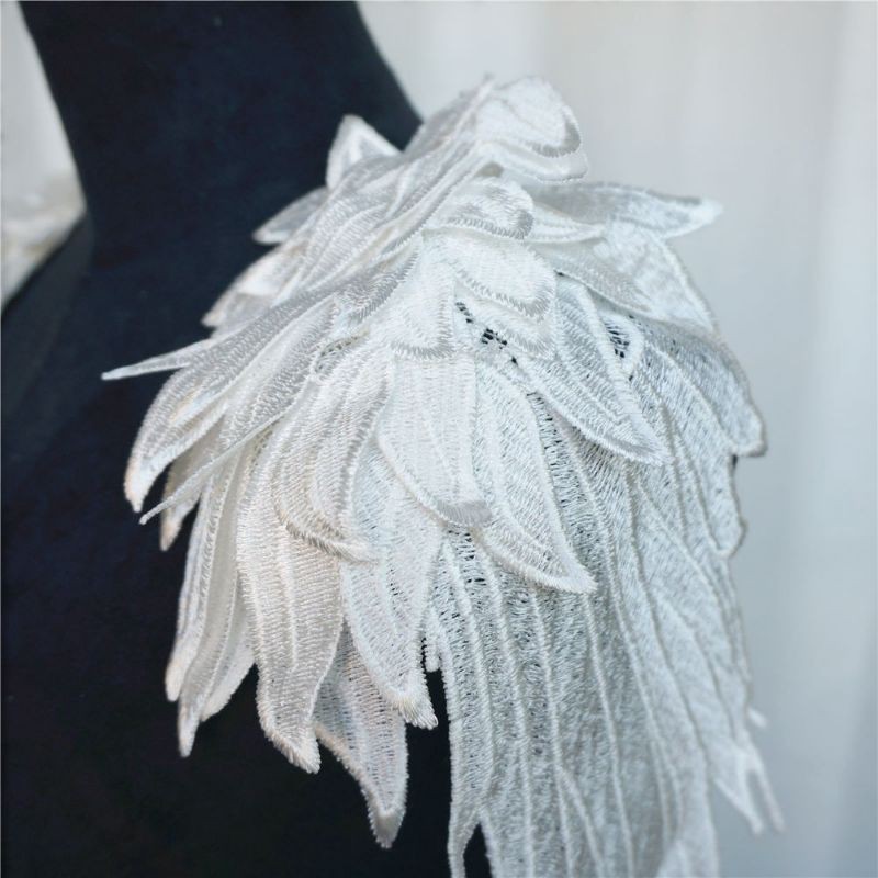 Mẫu thêu đôi cánh trắng 27x13 cm trang trí áo váy dạ hội, cưới