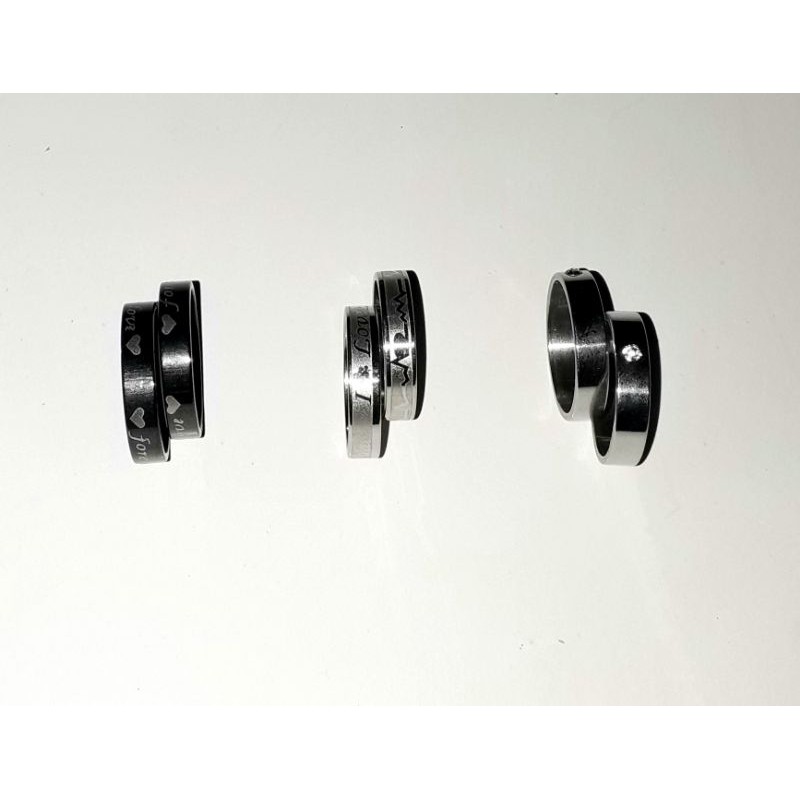 sét 2 chiếc nhẫn cặp bằng thép không gỉ rất đẹp