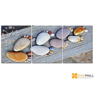 Tranh đồng hồ nghệ thuật bàn chân đá NT160204