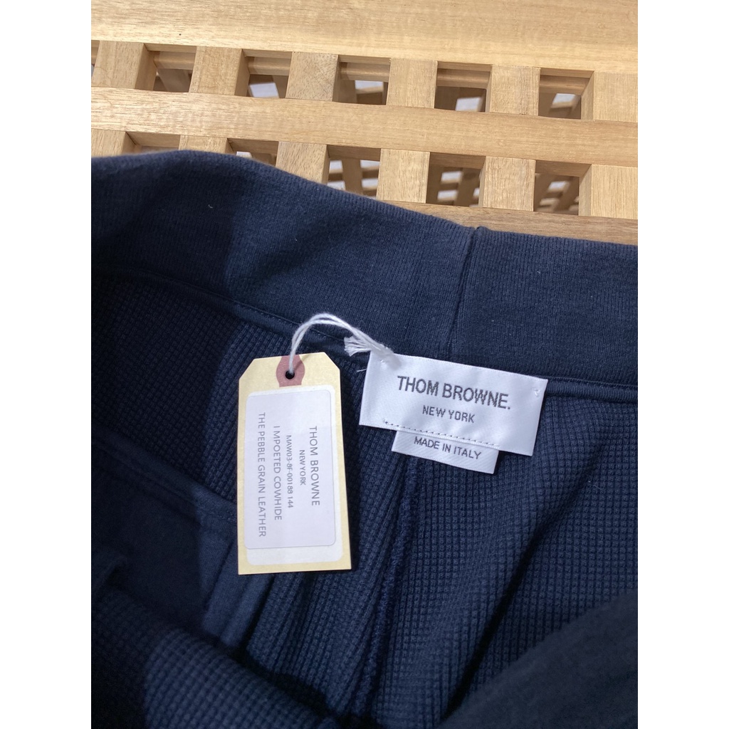⚡️[Hight Quality] - Quần Thom Brown Impoeted Cowhide The Pebble Grain Leather (Navy). Quần jogger TB
