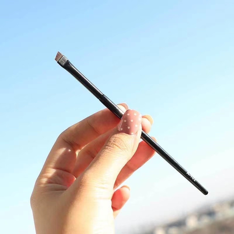 Set 2 cây cọ kẻ eyeliner , kẻ mày vẽ mắt cực mảnh vát xéo