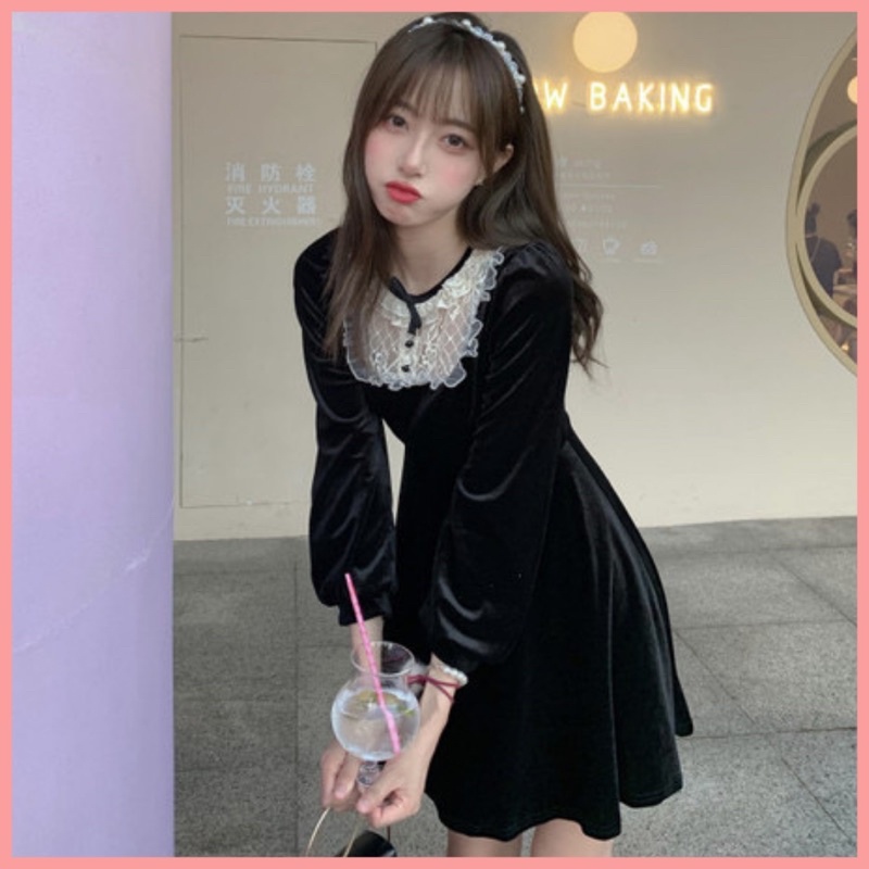 Đầm nhung đen cổ phối ren tiểu thư tay bồng. Váy xoè nhung Lolita style