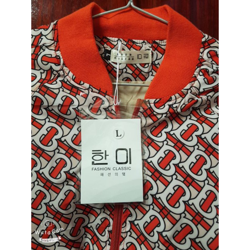 Áo khoác dù hoạ tiết