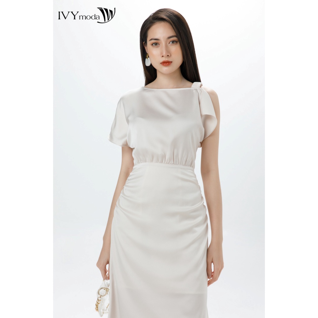 Đầm lụa lệch vai IVY moda MS 48M7457