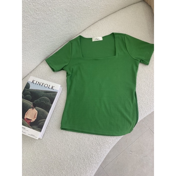 Áo croptop kiểu tay ngắn xẻ tà màu trơn co dãn, Áo thun cổ vuông croptop cá tính phong cách Hàn Quốc