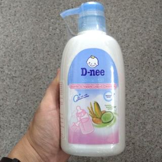 Nước rửa bình sữa, núm vú, rau củ quả D-nee Mild & Care chai 500ml