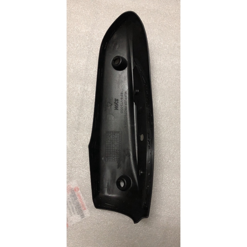 Vĩ bô/ Tấm cách nhiệt ống xả xe Victoria 2009