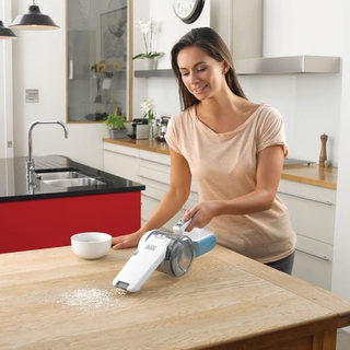 Máy hút bụi pin Black&Decker PV1020L