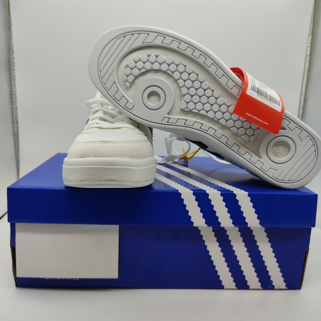 Giày Thể Thao, Giày Thời Trang Nam, Nữ Newbalen Chữ Đen, Nền Trắng Tinh Khôi Tự Tin Khoe Cả Tính Trên Từng Bước Đi | BigBuy360 - bigbuy360.vn