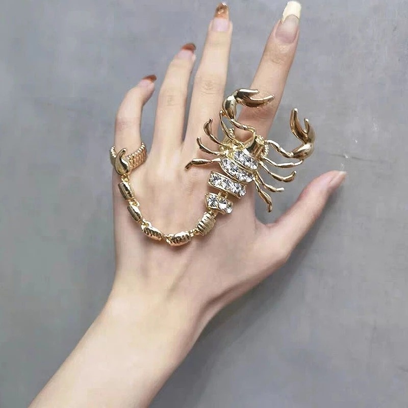 Nhẫn Hợp Kim Hình Bọ Cạp Đính Đá Lấp Lánh Phong Cách Hip Hop