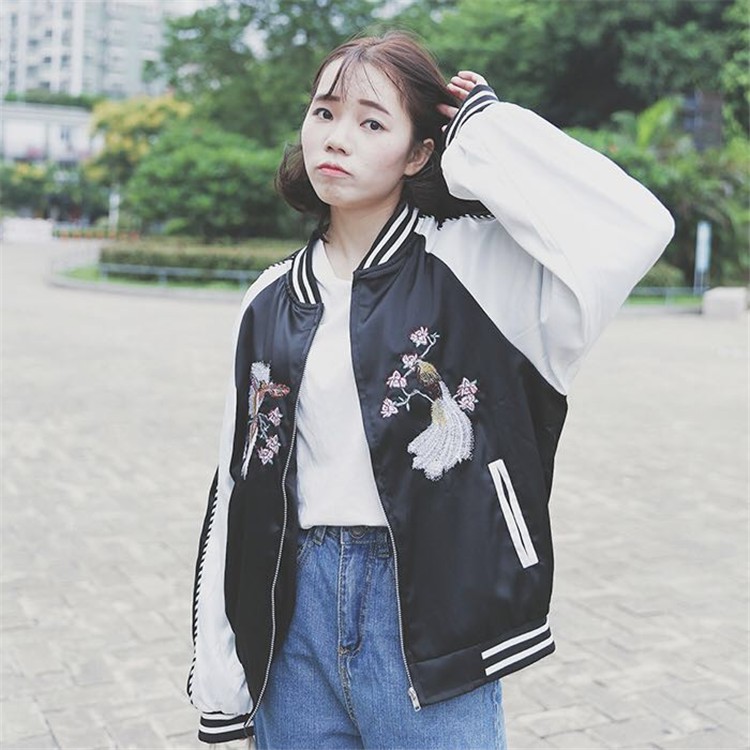 [Có Sẵn] Bomber thêu hoa Hàn Quốc #055