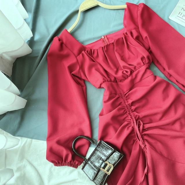 Đầm cổ vuông rút bèo tay dài | BigBuy360 - bigbuy360.vn