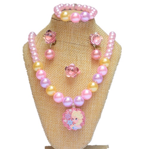 Bộ Trang Sức 5 Món Gồm Vòng cổ / Vòng Tay / Nhẫn / Bông Tai Đính Ngọc Trai Nhân Tạo Hình Công Chúa Frozen Dễ Thương Cho Bé Gái