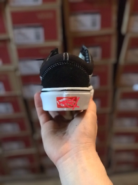 Giày sẵn kho (kèm video+ảnh thật+fullbox) | BigBuy360 - bigbuy360.vn