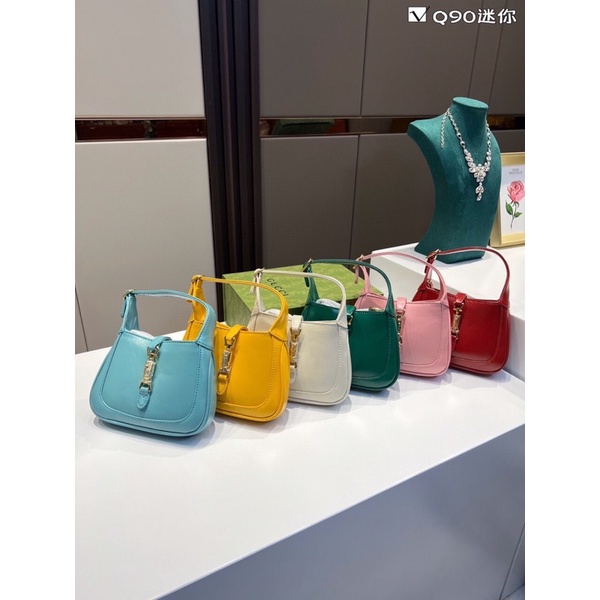 Túi xách Gc jackie hàng da thật sz 19 sẵn ship trắng, hồng, đen