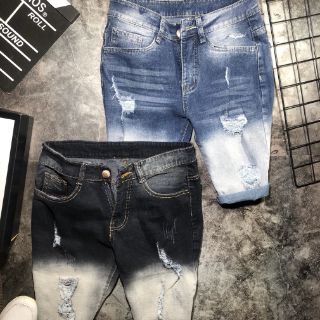 Quần short jean rách