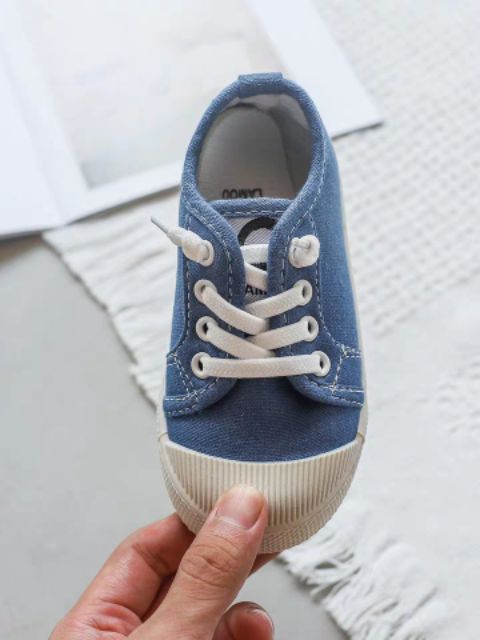 GIÀY THỂ THAO BÉ