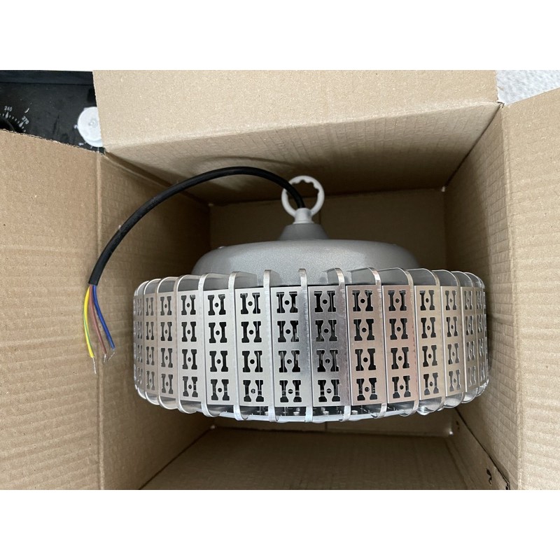 Đèn nhà xưởng, nhà kho, đèn chiếu sáng nhà thi đấu, sân thể thao chuẩn công suất 200W