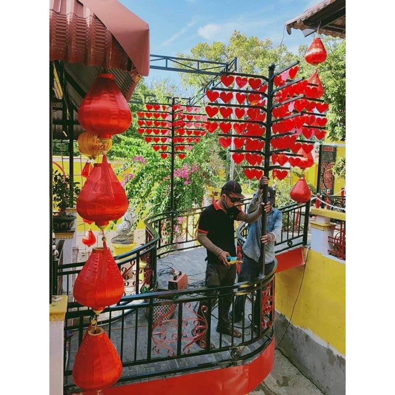Đèn lồng tỏi ngược hội an