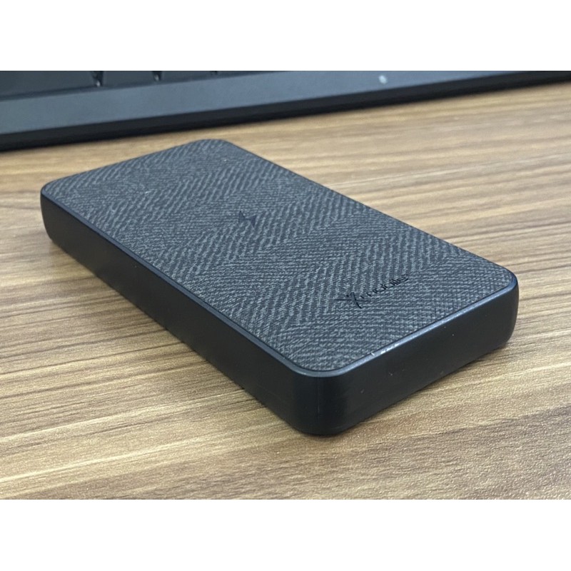 Pin sạc dự phòng Polymer 10.000mAh không dây Type C PD QC3.0 Xmobile PowerLite P106WD Đen- Like New, No Box