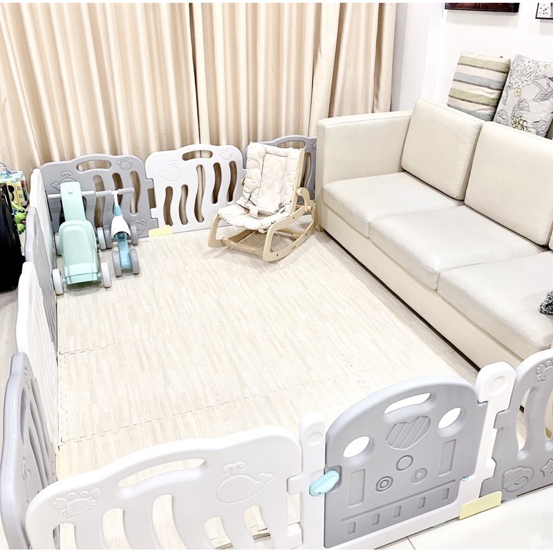 QUÂY NHỰA HOLA THANH LÝ TẶNG KÈM SET THẢM SIÊU DÀY