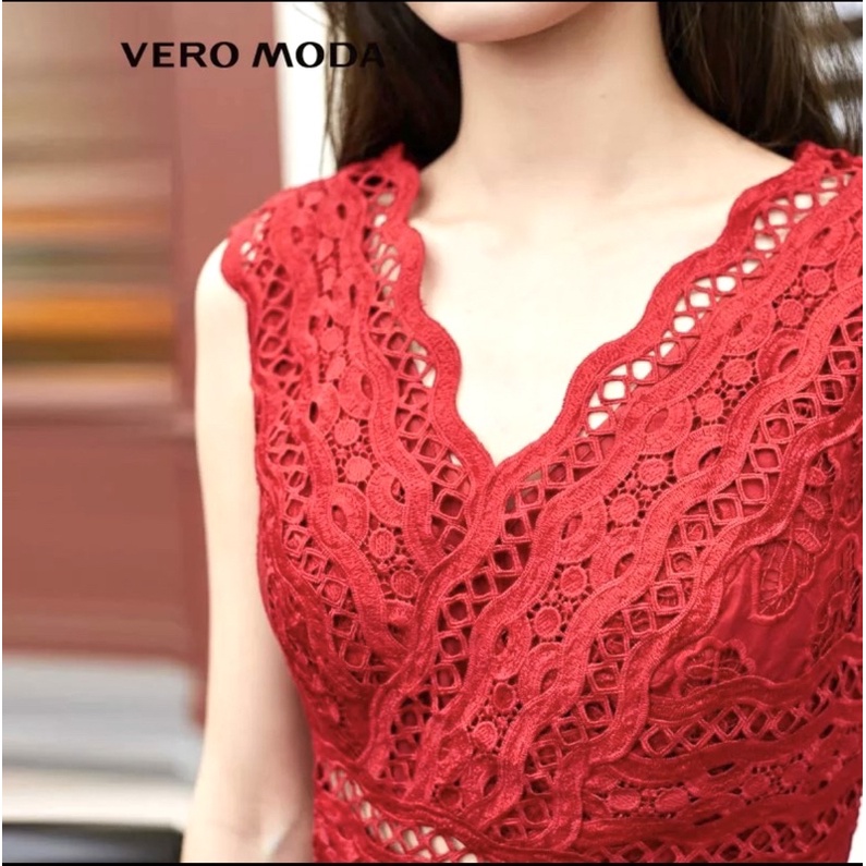 Đầm ren cổ chéo eo cách điệu Vero Moda