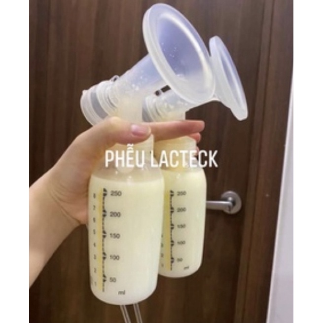 Phễu hút sữa Lacteck Baby Motion ( giá 1 chiếc)