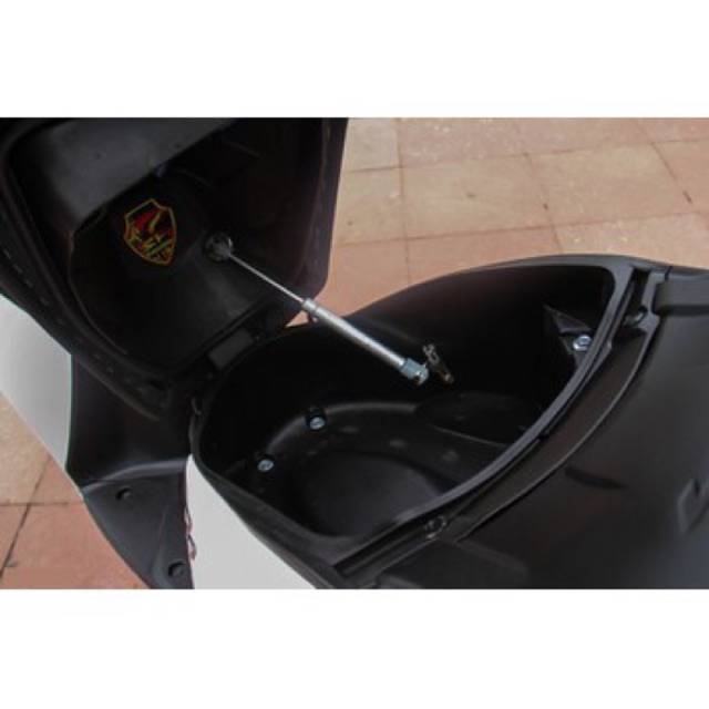 NÂNG YÊN TỰ ĐỘNG XE MÁY