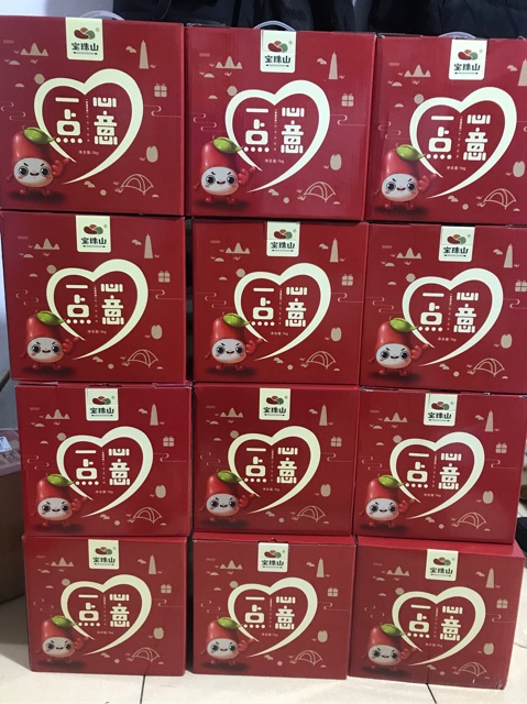 [ HÀNG CÓ SẴN ] Táo đỏ kẹp óc chó, nho khô hộp đỏ [ 1kg ] | BigBuy360 - bigbuy360.vn