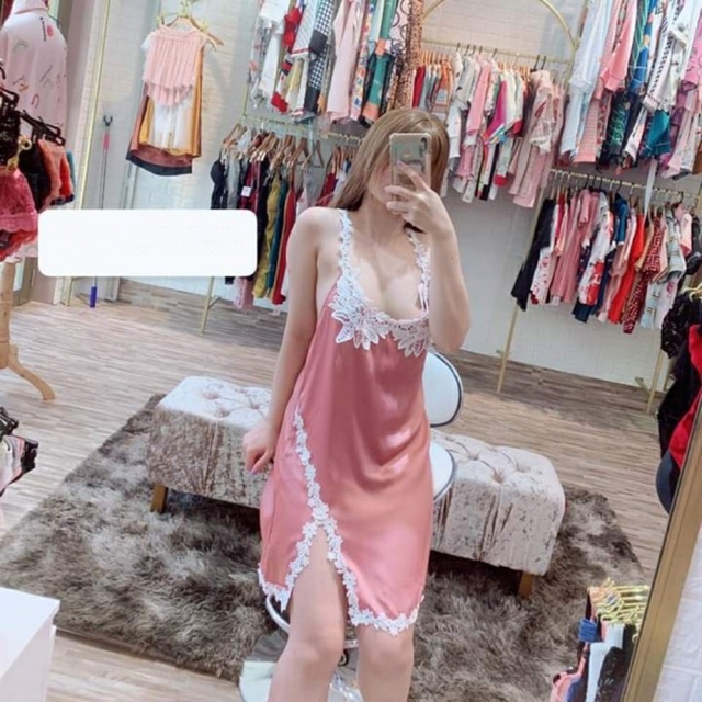 Đầm ngủ lụa phối ren hoa - Váy ngủ lụa cao cấp | BigBuy360 - bigbuy360.vn