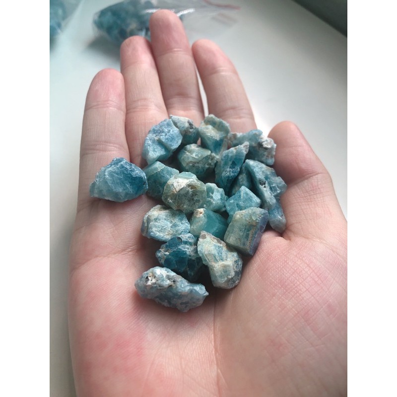 Aquamarine thô tự nhiên da gương chất đẹp | BigBuy360 - bigbuy360.vn