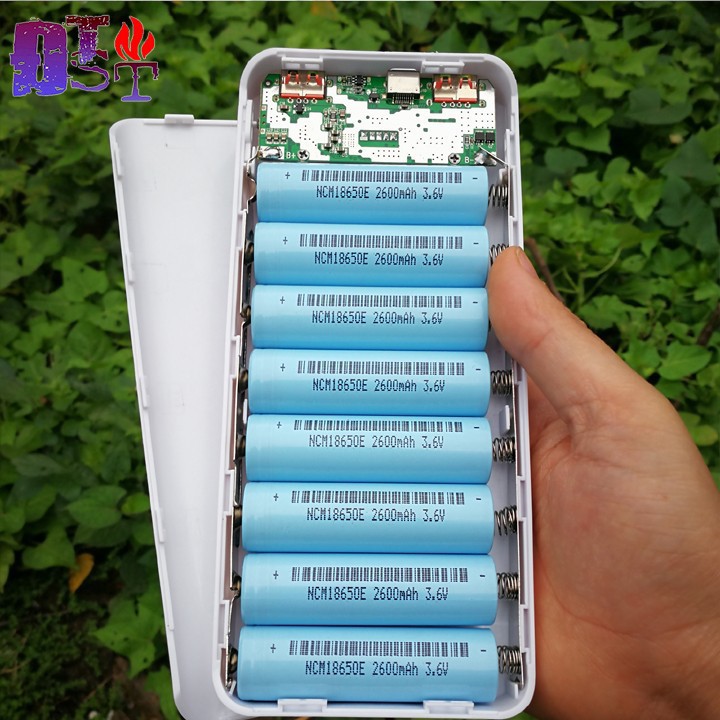 ✅ [RẺ NHẤT VIỆT NAM] Box sạc dự phòng 8 Cell hỗ trợ sạc nhanh QC3.0 Cao cấp