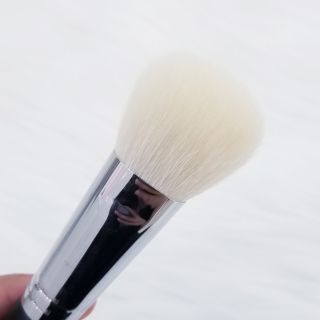 Cọ Morphe M523 phấn phủ, má hồng, bronzer