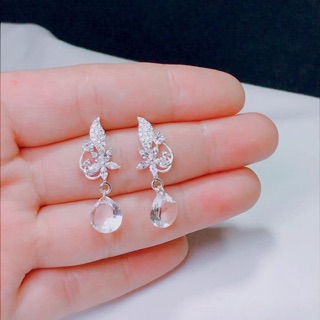 Bông tai hoa bạc ta treo giọt lệ