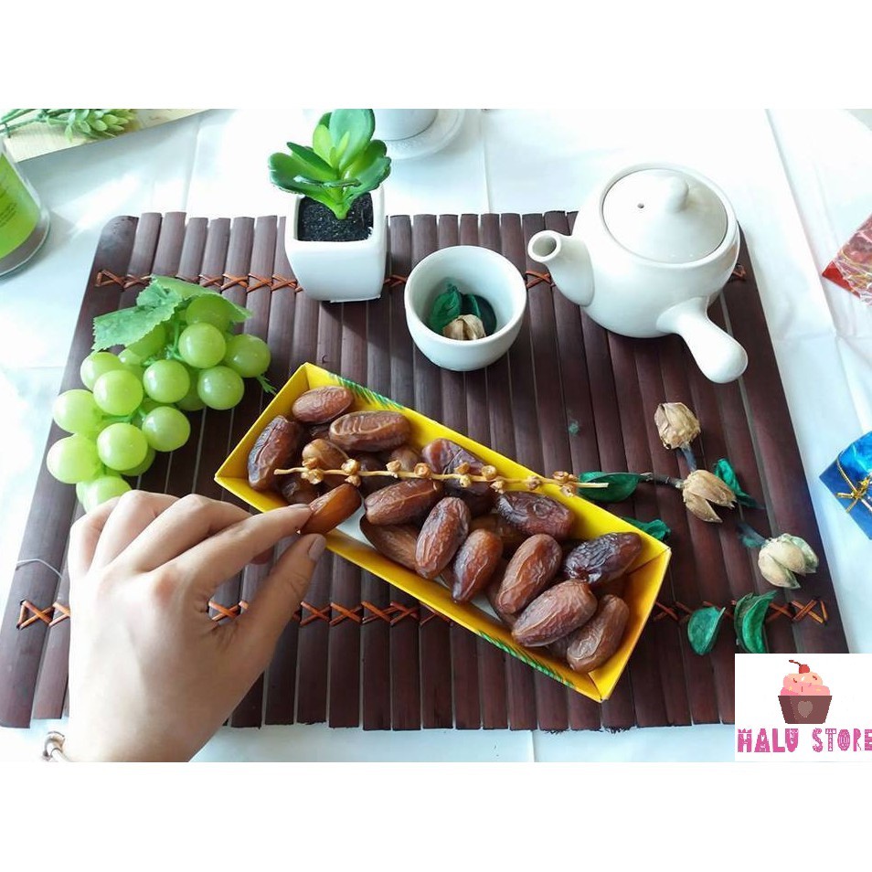 [Mã GROSALE2703 giảm 8% đơn 250K] [SIÊU NGON] Chà Là Nguyên Cành Sấy Dẻo Dates Sanwan Tusnisia - hộp 500g