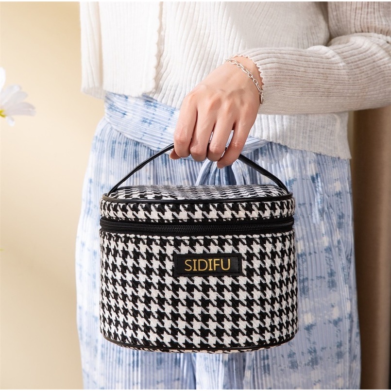 Túi Đựng Mỹ Phẩm Du Lịch Chia Ngăn Khô Và Ướt Tiện Dụng