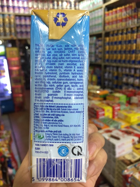 Chuẩn Mall- Sữa Abbott Grow Gold Nước 180ml ( 1 lốc 4 hộp )