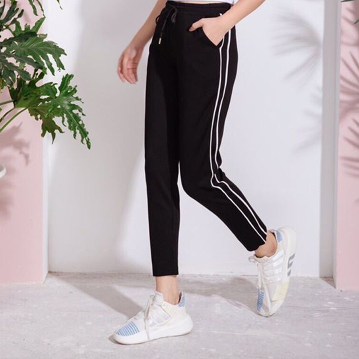 Quần jogger nữ chất Umi Hàn Quốc phối sọc 2 bên, hàng cực hot đủ size