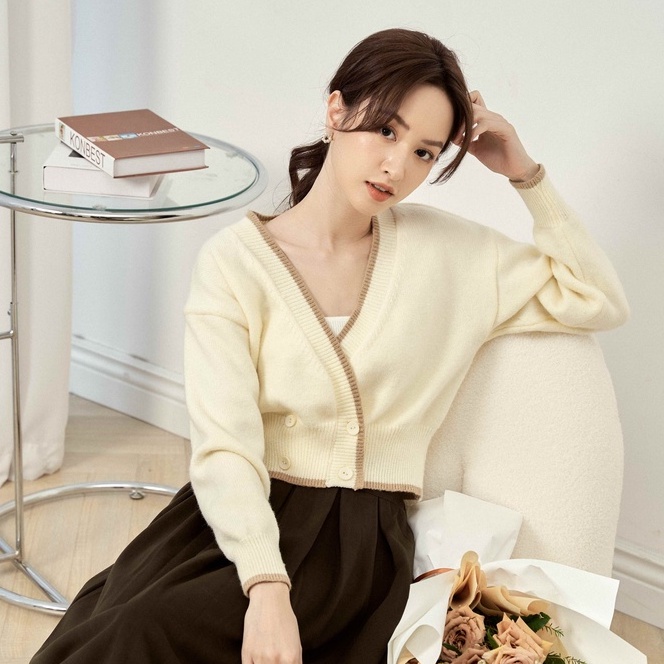 Cardigan cổ V chéo 2 khuy cài phối viền TIINSTORE G21133