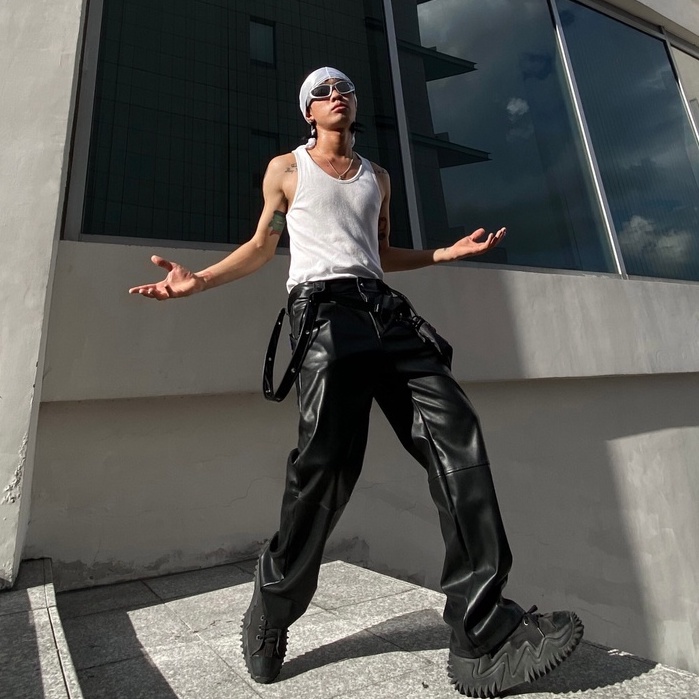 Quần da dài ống suông local brand ClownZ Black Leather, da tổng hợp unisex nam nữ form rộng