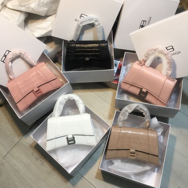 Túi Balen chữ B quai xách size 22 siêu hot
