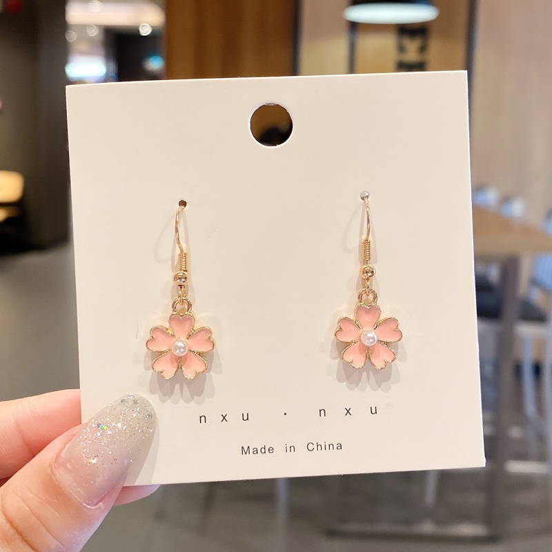 Bông tai thời trang Hàn Quốc đơn giản và nhỏ gọn