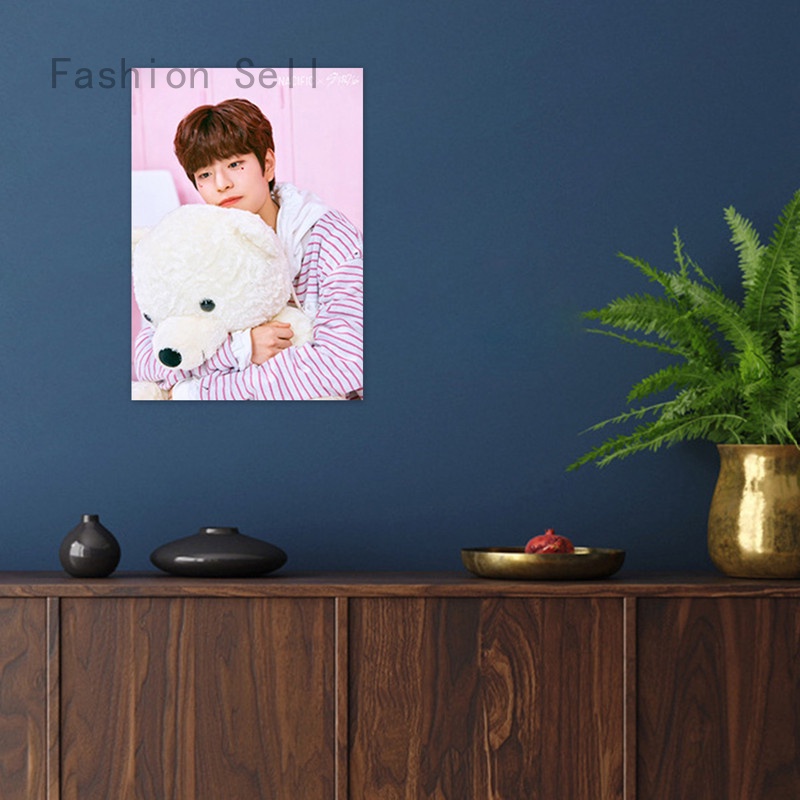 Bộ 4 Miếng Dán Tường Trang Trí Hình Nhóm Nhạc Kpop Stray Kids 2Nd Lovestay