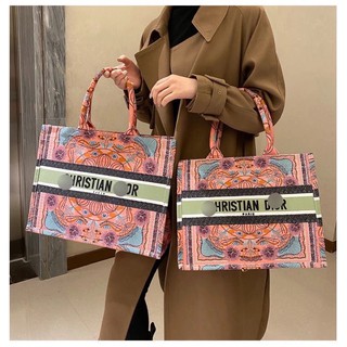 Túi xách BOOK TOTE phối hoa sang chảnh bắt mắt