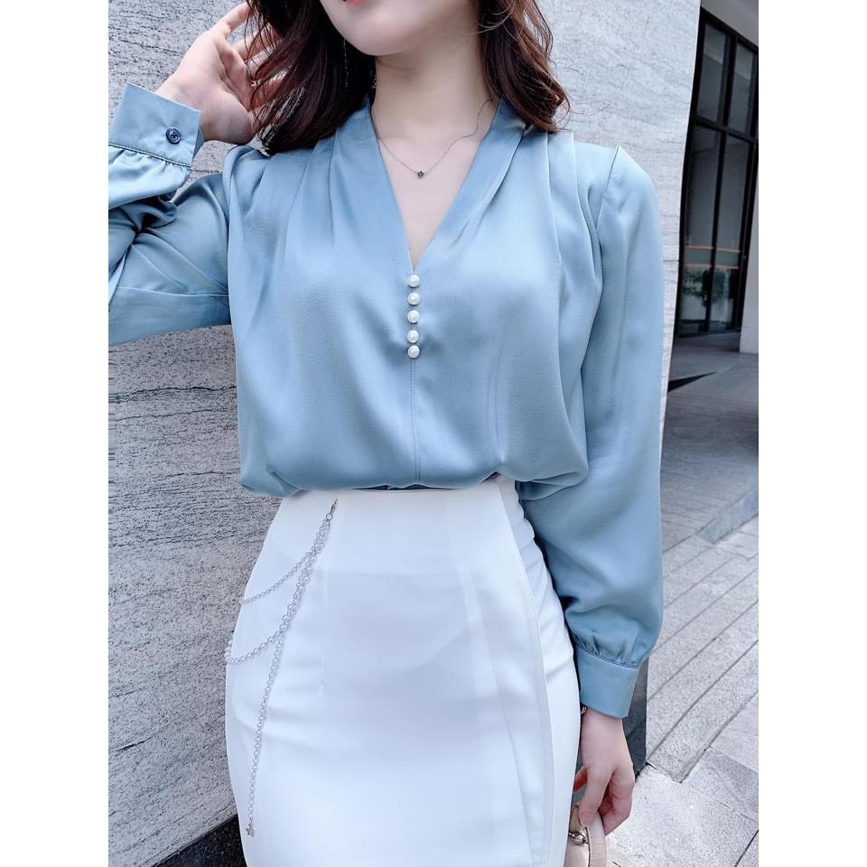 ÁO SƠ MI CỔ V ĐÍNH KHUY NGỌC. Áo sơ mi thiết kế công sở