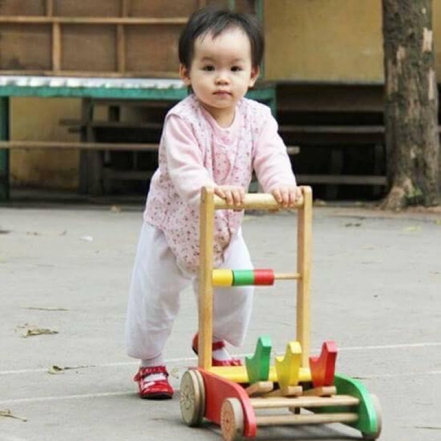 xe gỗ tập đi